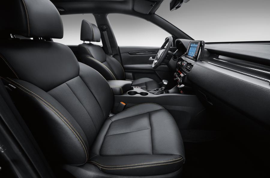 Интерьер Kia KX7 2017 года  (фото 6 из 21)